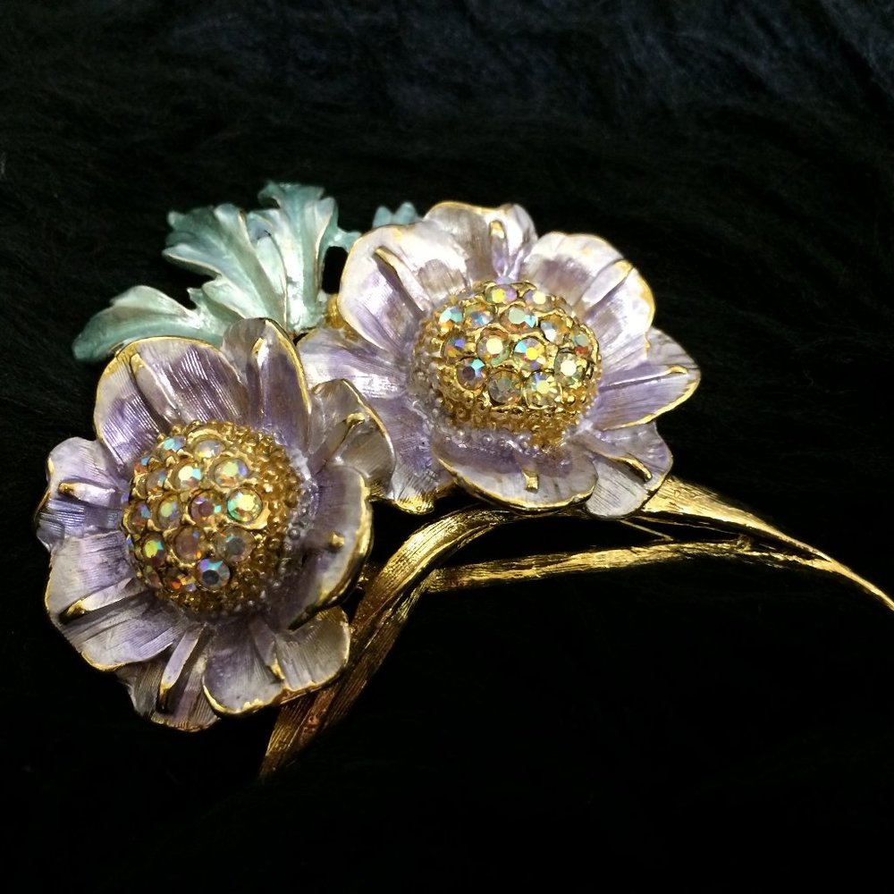 New "Graziano" Stunning Flowers Signed Pin